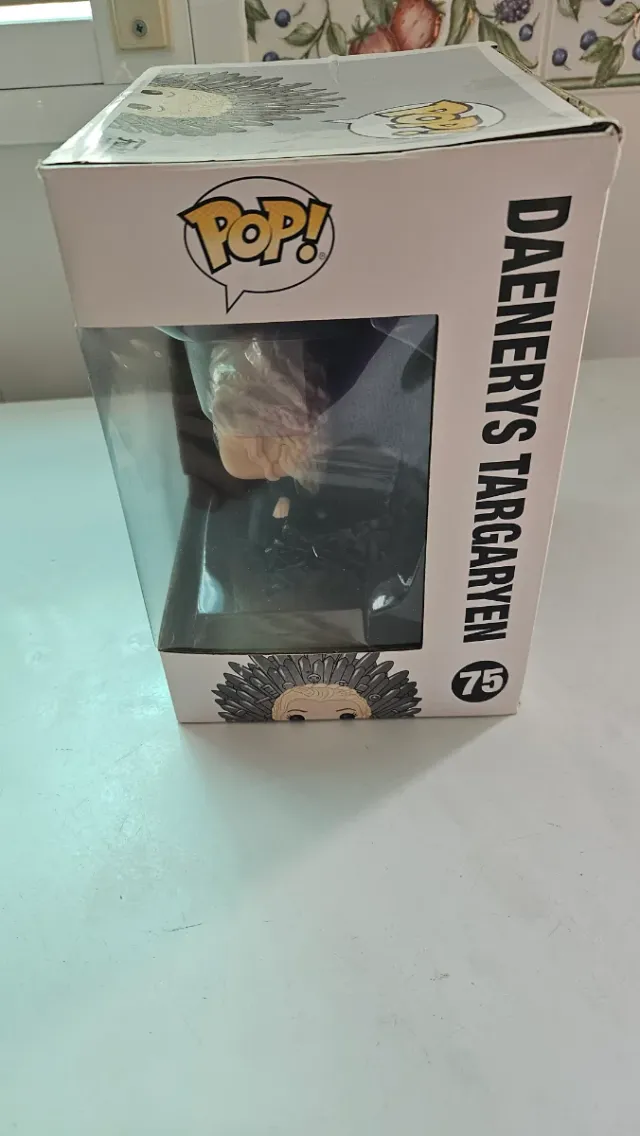 Funko Pop! Daenerys Targaryen en el trono n° 75