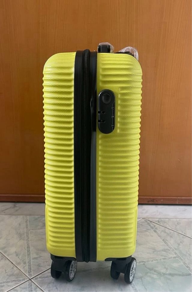 Valigia Easytrip gialla 4 ruote 50x35x20