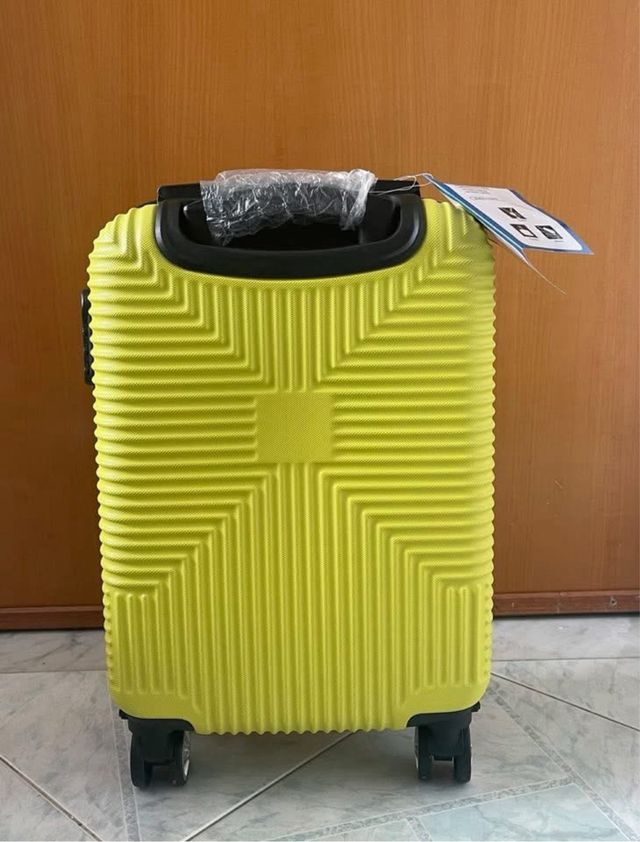 Valigia Easytrip gialla 4 ruote 50x35x20