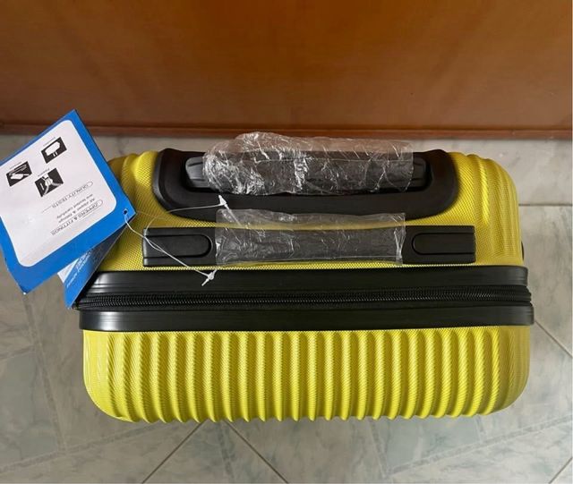 Valigia Easytrip gialla 4 ruote 50x35x20