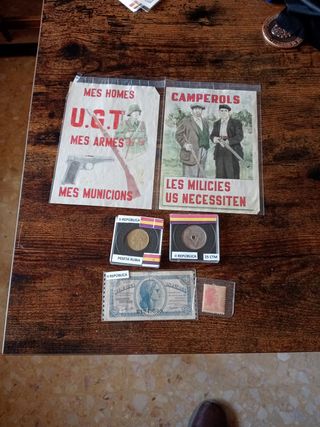 Lote II República: Billetes, Monedas y Sellos