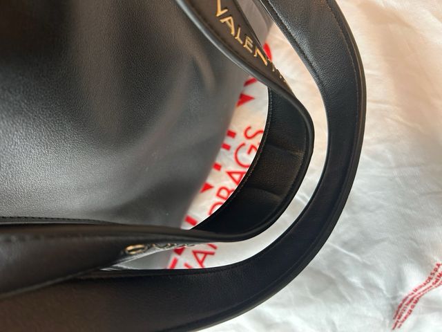 Bolso Valentino Negro y Dorado