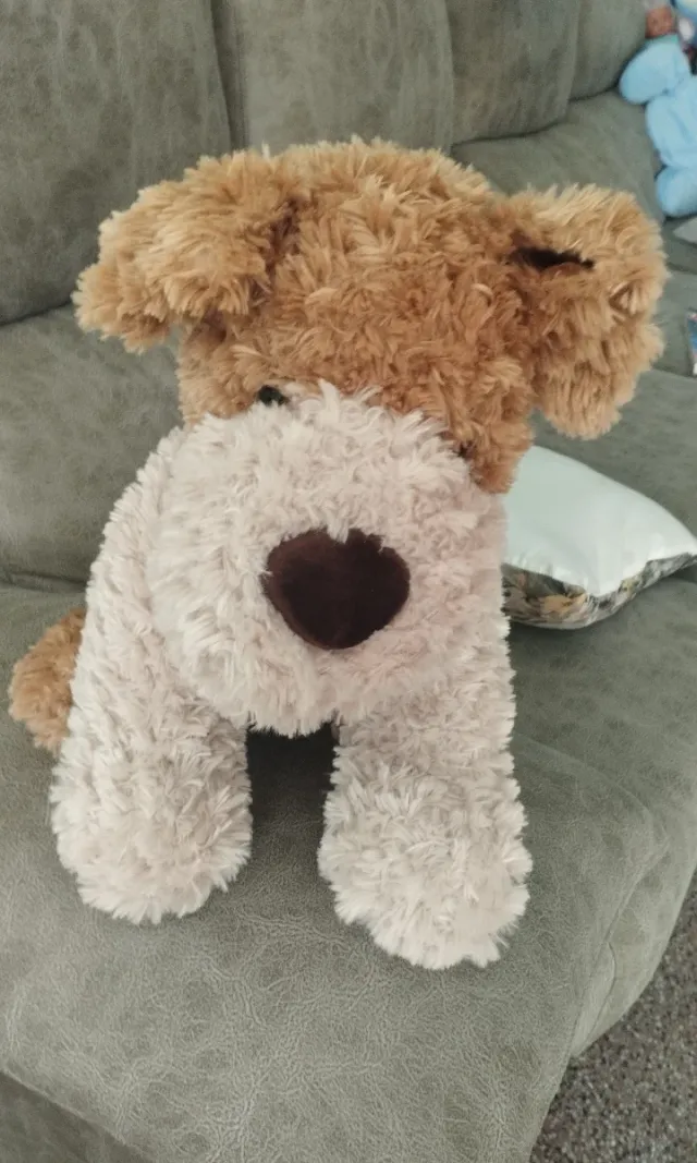 Peluche perro marrón y beige