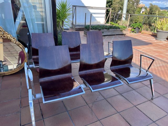 Sillas de oficina metálicas y madera