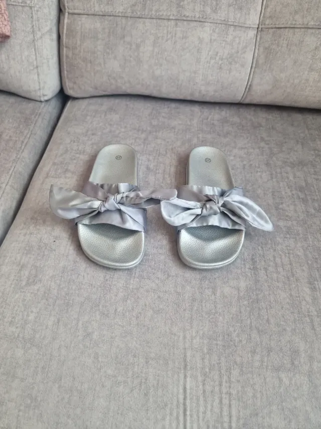 Chanclas grises lazo talla 37