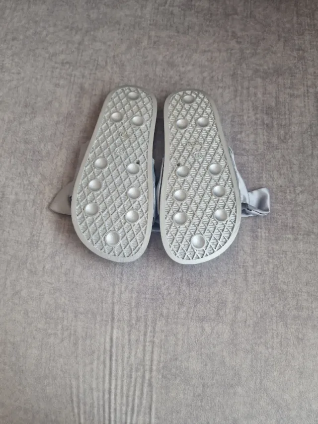 Chanclas grises lazo talla 37