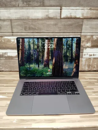 MacBook Air 15" M3