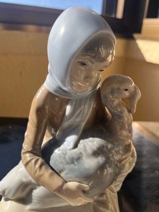 Figura Lladró Niña con Pavo año 1969