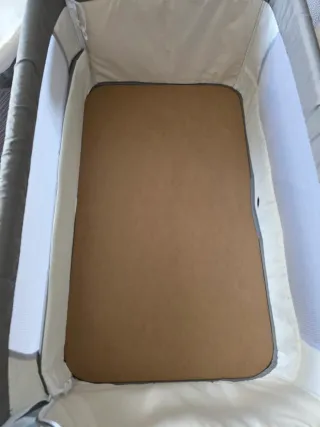 Minicuna colecho Safety 1st gris