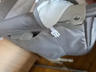 Minicuna colecho Safety 1st gris