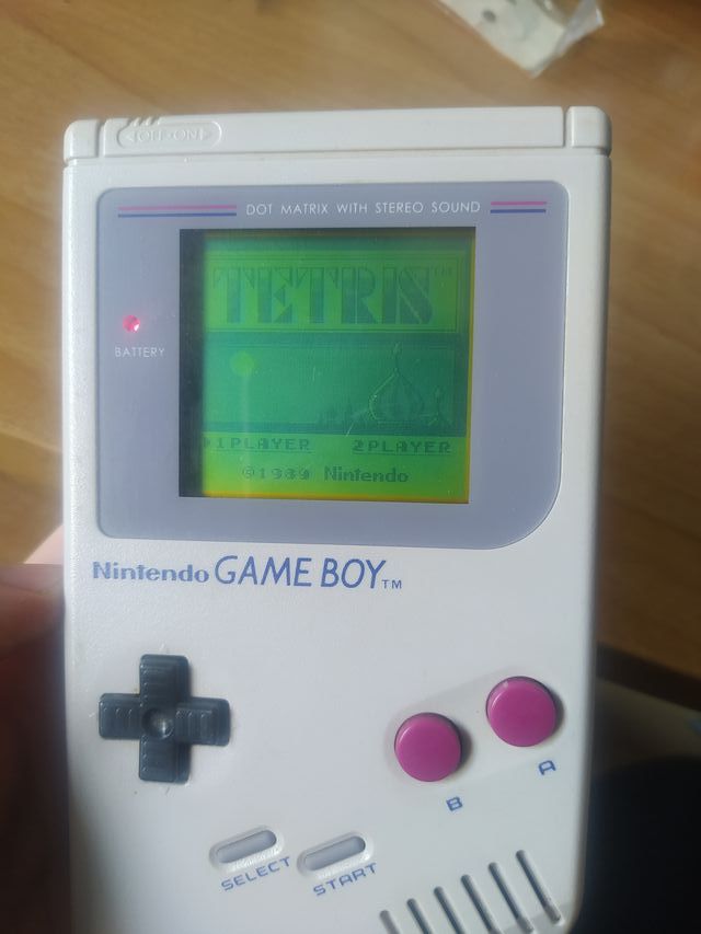 Nintendo Game Boy Blanca con Tetris