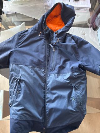 Cazadora Quechua azul y naranja