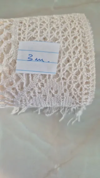 Puntillas varias, en blanco yuna en color