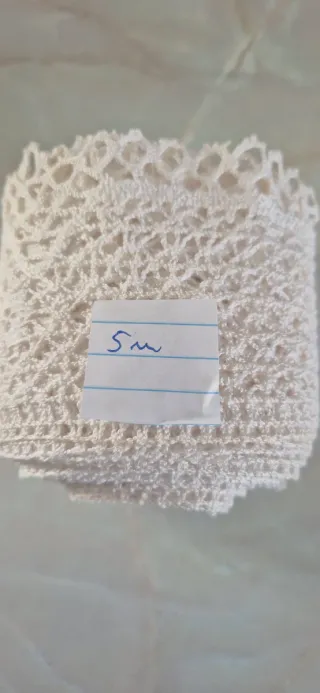 Puntillas varias, en blanco yuna en color