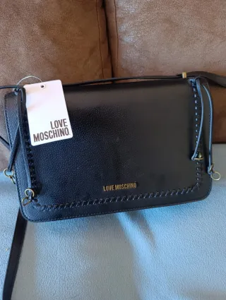 Bolso Love Moschino Piel Negro Convertible Bandole
