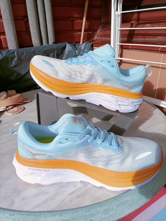 Hoka Bondi 8