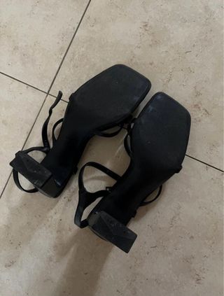 Sandalias negras Catwalk tacón cuadrado