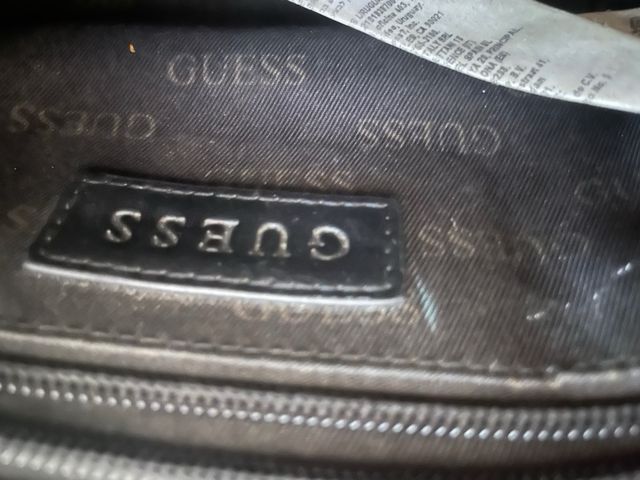 Neceser Guess Marrón y Dorado