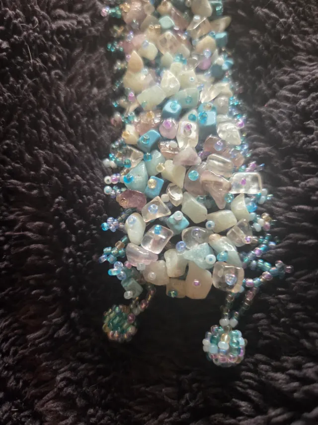 Pulsera de cuentas artesanal elástica