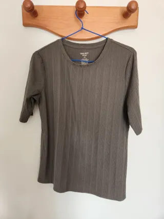 Camiseta Nine West verde oliva Talla M