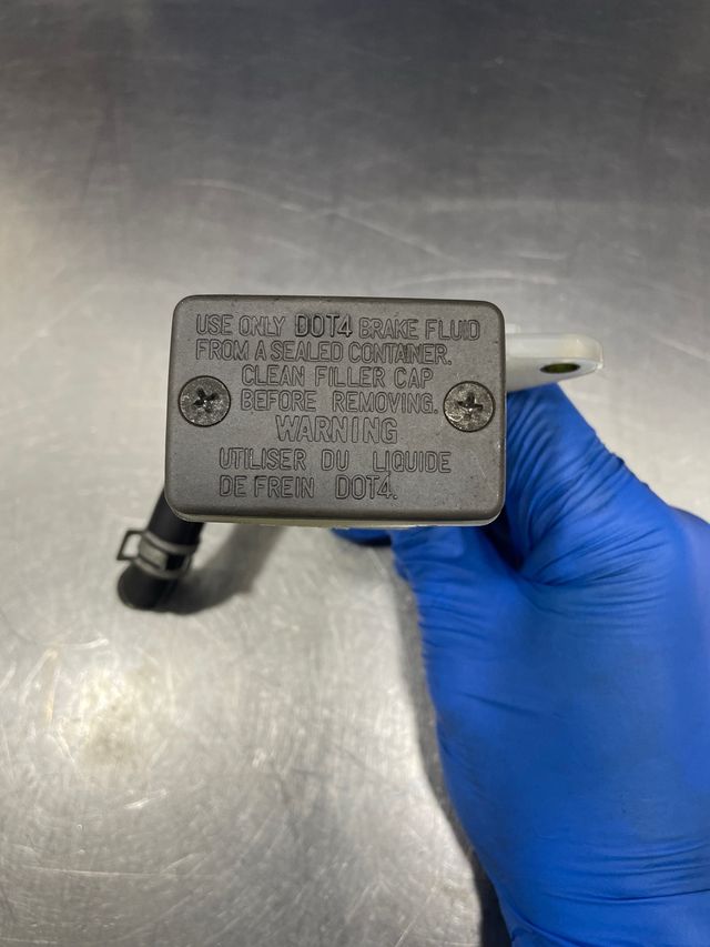 Depósito líquido frenos SV 650 2004