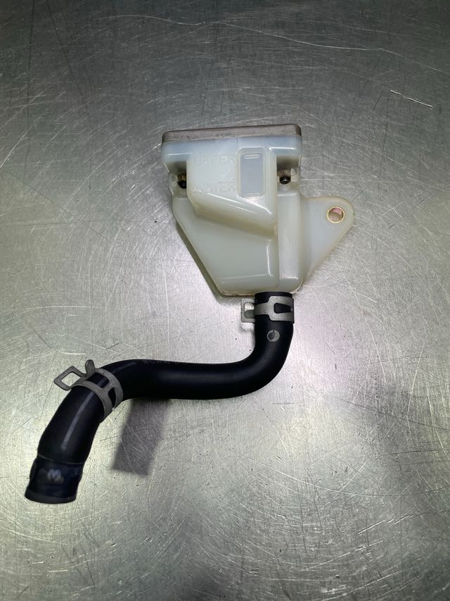 Depósito líquido frenos SV 650 2004