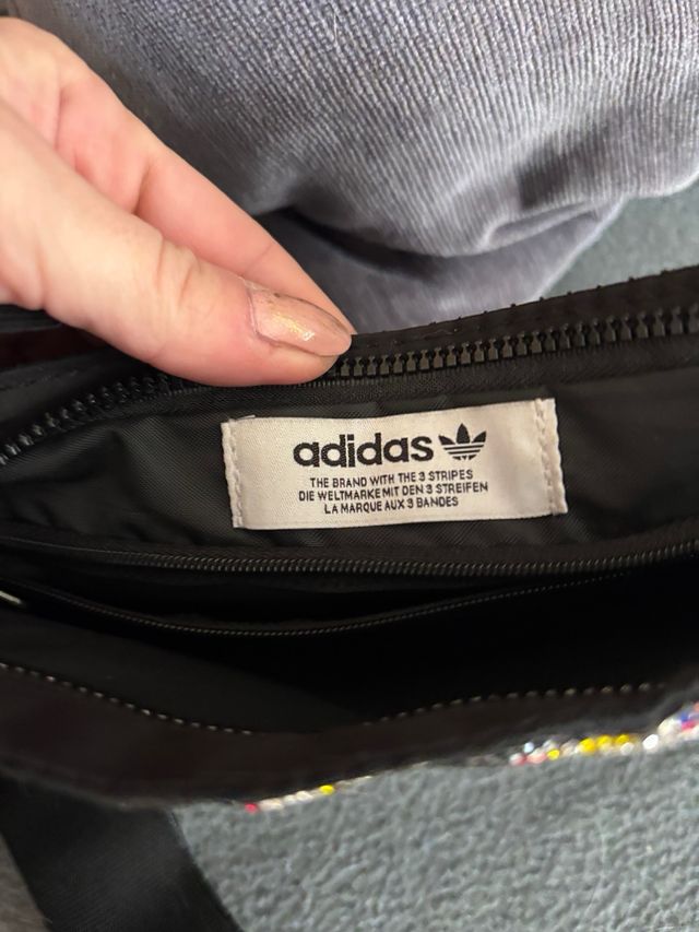 Bandolera Adidas con circonitas