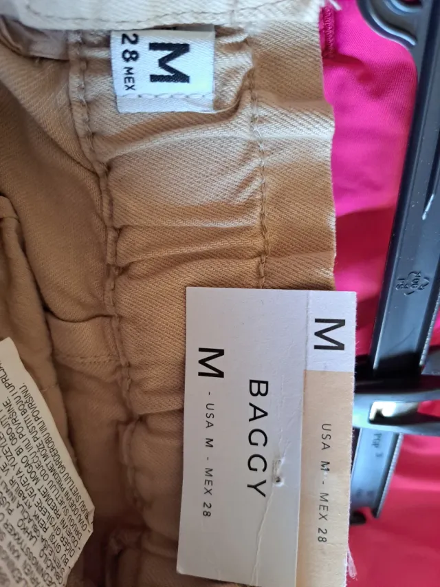 Pantalón chica beige nuevo