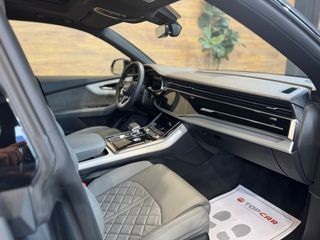 Audi Q8 55 TFSIe Quattro  Black Line  380 cv