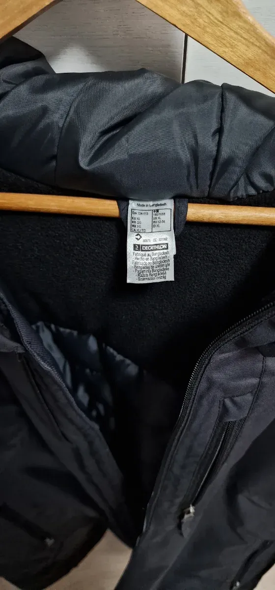 Abrigo Quechua impermeable con capucha gris