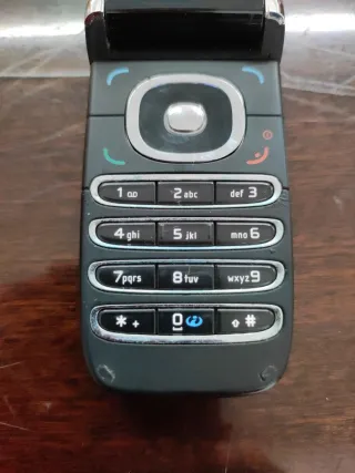 Teléfono Móvil Nokia 6060 Plegable + Cargador nuev
