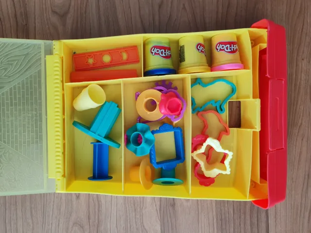 Maletín Play-Doh con Accesorios 24 accesorios