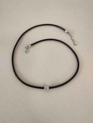 Gargantilla piel con colgante cristal