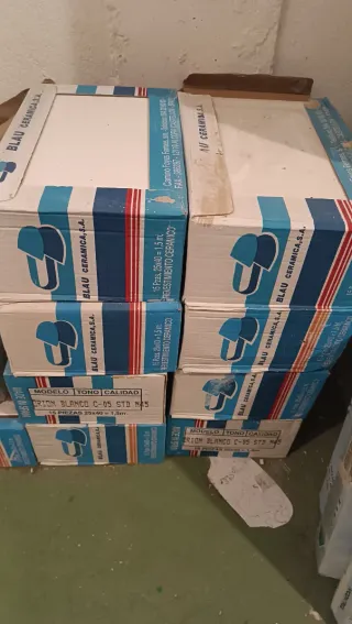 Azulejos blancos bisel