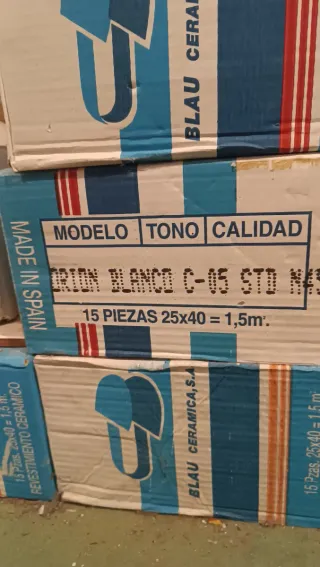 Azulejos blancos bisel