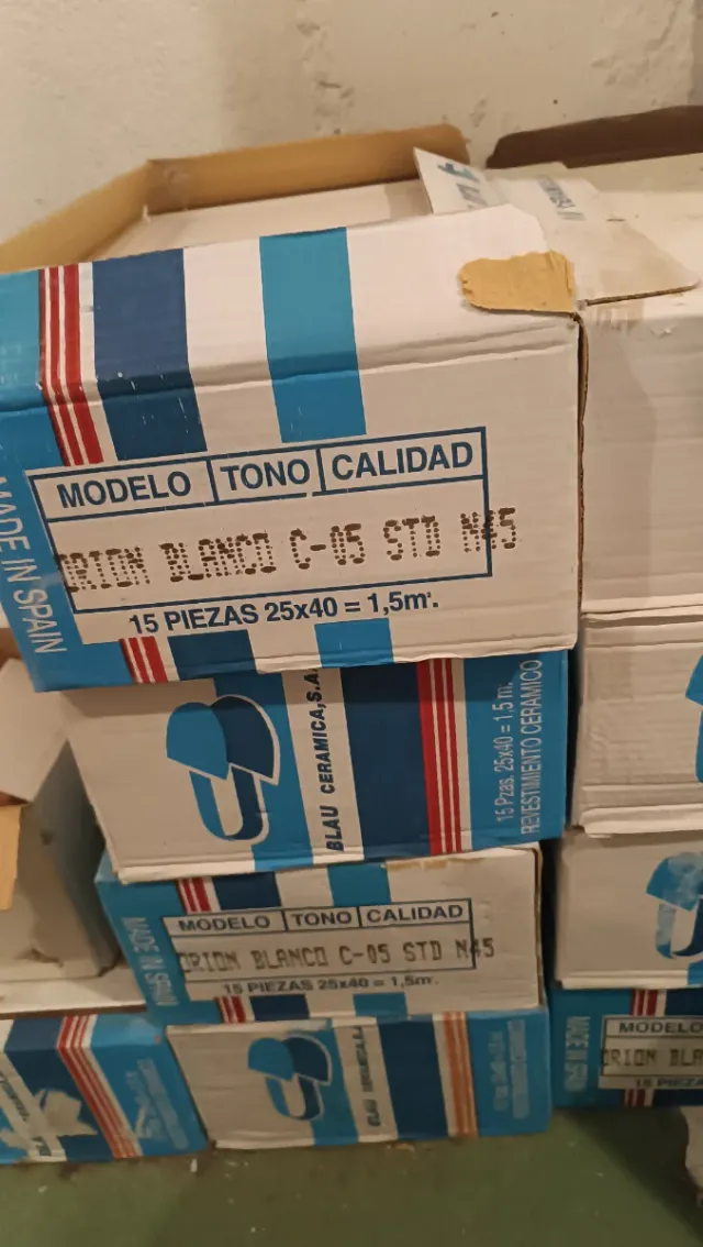 Azulejos blancos bisel