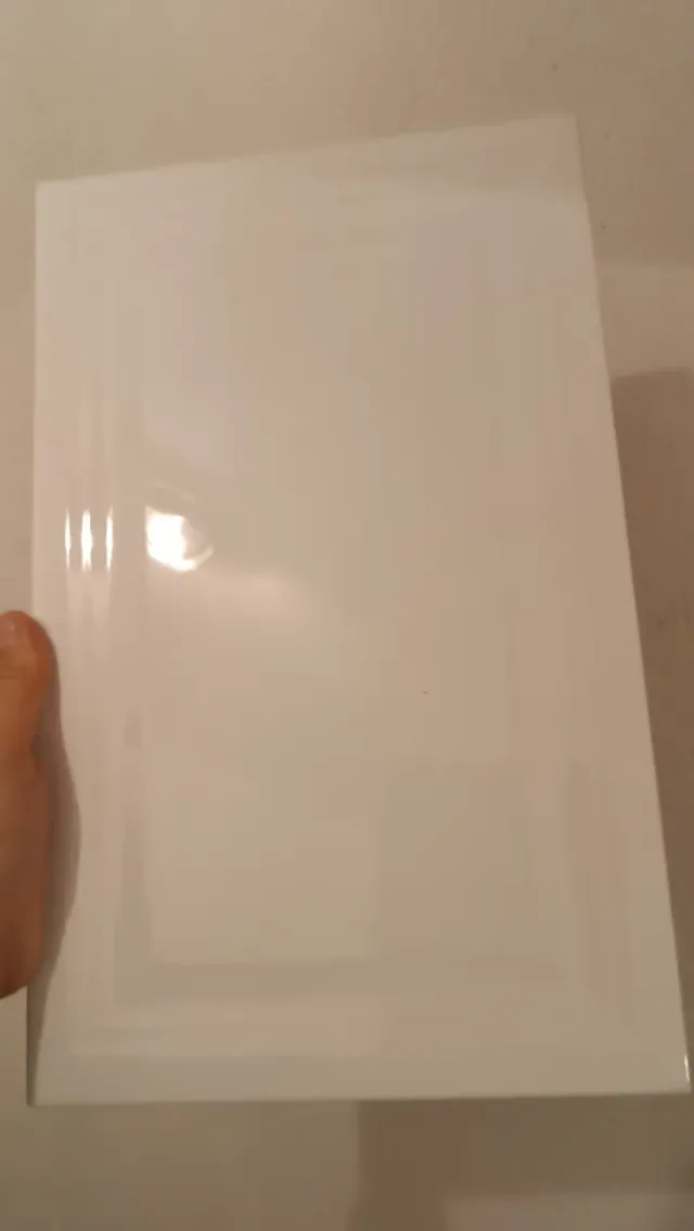 Azulejos blancos bisel