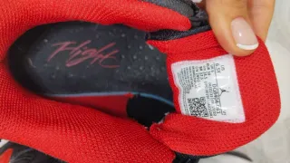 Botas Jordan Negras, Rojas y Blancas