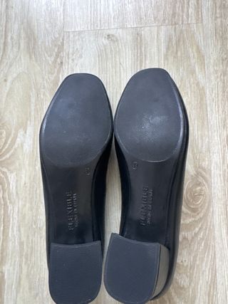 Zapatos mujer salón negros punta redonda con lazo