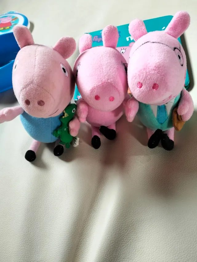 Lote Peppa Pig: Fiambrera, Libro y Peluches