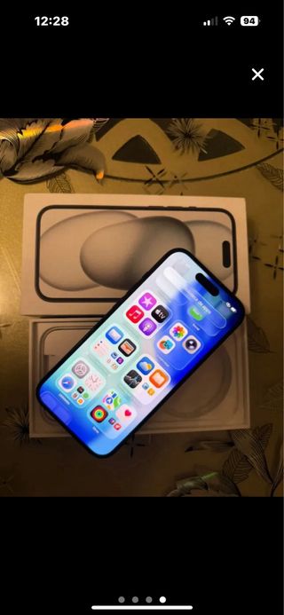 iPhone 15 Negro 128GB en su caja batería 100%