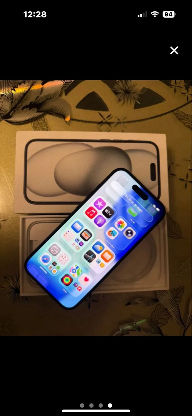 iPhone 15 Negro 128GB en su caja batería 100%