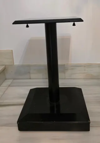 Mesa negra telescópica para TV