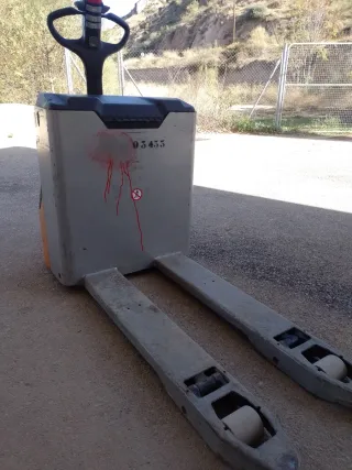 Traspaleta eléctrica STILL