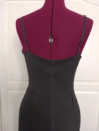 Mono de fiesta con pedrería plateada