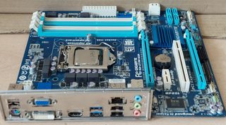 Placa Base Gigabyte GA-Z77M-D3H Socket 1155