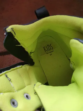 Botas de montaña niño negras