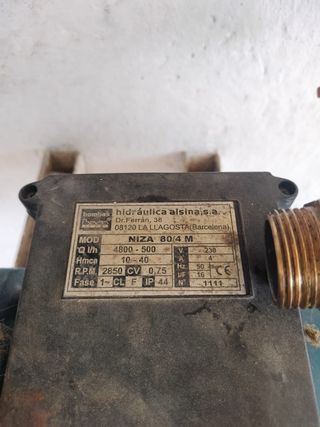 Bomba de agua con vaso expansor