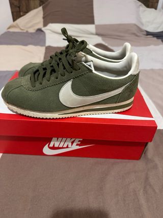 Zapatilla Nike Cortez Verde Oliva  Piel