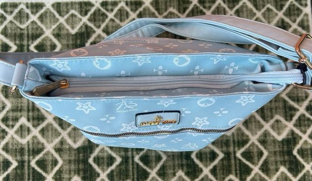 Borsa Antonio Basile azzurra con fantasia